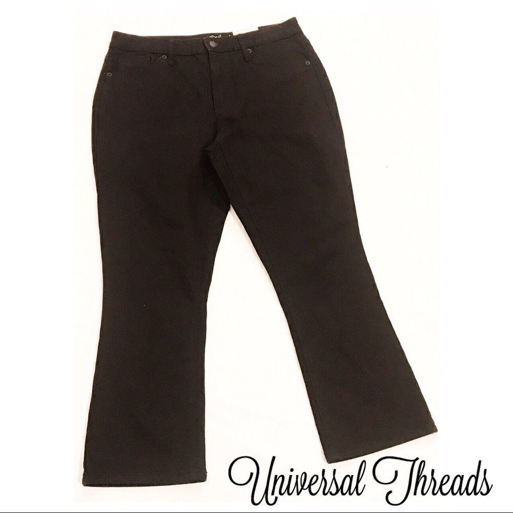 NWT Universal Threads High Rise Kick Boot Crop